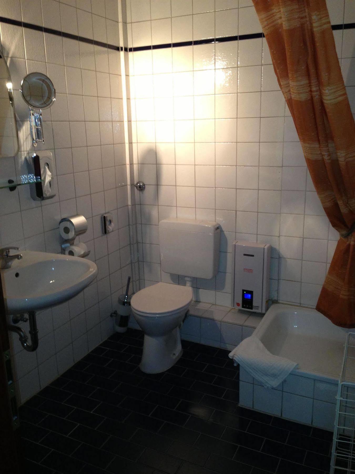 Itm Hotel Oase Hamburg Ngoại thất bức ảnh